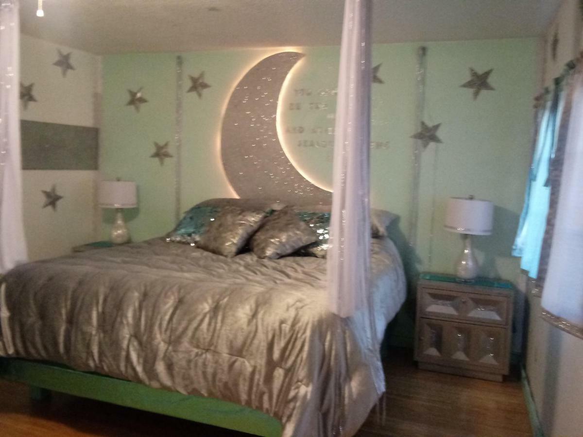 Crescent Moon Motel Kültér fotó